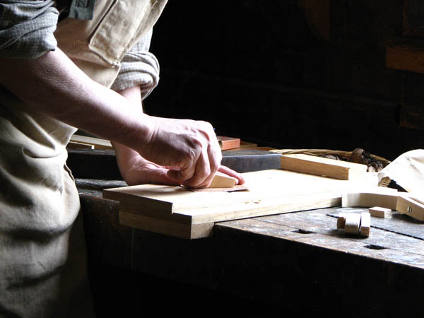 Ofrecemos un servicio de <strong>carpintería  de madera y ebanistería en Bigues i Riells</strong> adaptado a las necesidades del <strong>cliente</strong>.